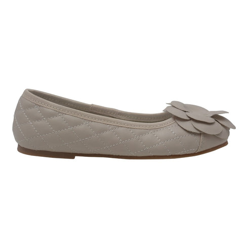 L'Amour Girls Cream Quilted Flower Ballet Trendy Flats 11-4 Kids - SophiasStyle.com